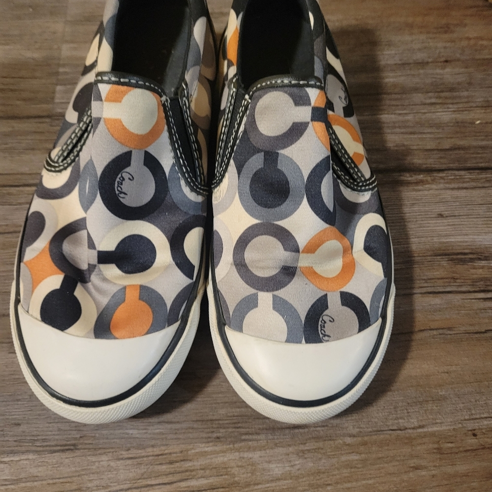 Coach Sliders Size 6